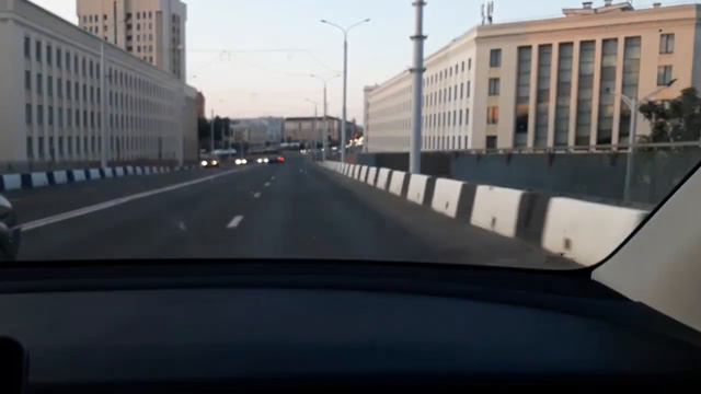 На Tesla Model Y по городу М...20230603 смотреть онлайн
