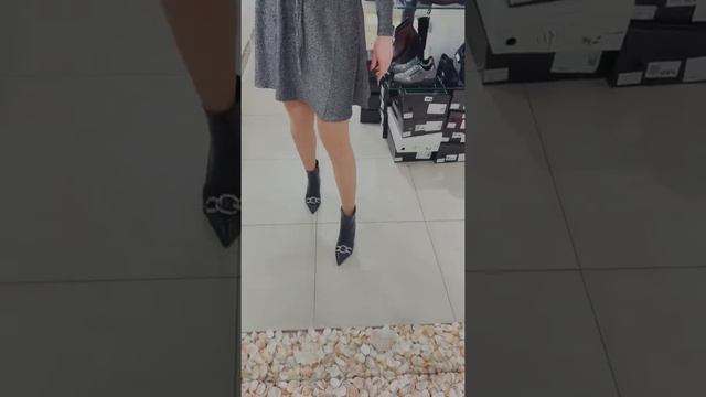 Стильные ботильоны для корпоратива в Море Шуз Симферополь Меганом смотреть онлайн