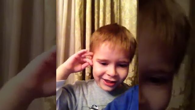 Славный малыш: "...там попал под колесо..." смотреть онлайн