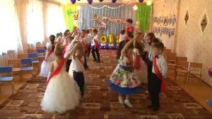 Вальс на выпускном В МДОУ "Шахтёрский ясли-сад №6" ДНР 2018 группа "Звездочки"   "Сиреневый вальс"