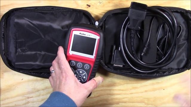 Resetting Air Bag Indicator Light Hyundai Santa Fe 2003 Autel Autolink AL619 Scanner