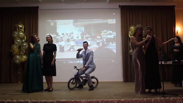 Выпускной 2018 - Номер выпускников - медалистов смотреть онлайн