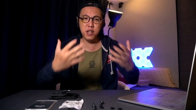 Klipsch R5 Wireless vs Marshall Minor II BT Earbuds - Unboxing and Side by Side Comparison смотреть онлайн