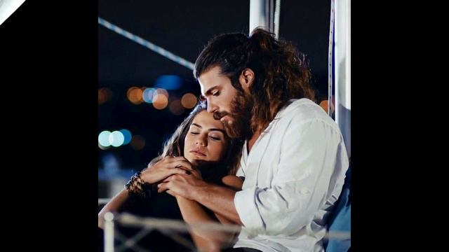 Can Yaman and Demet Özdemir, There may be developments that will make you happy in summer. смотреть онлайн