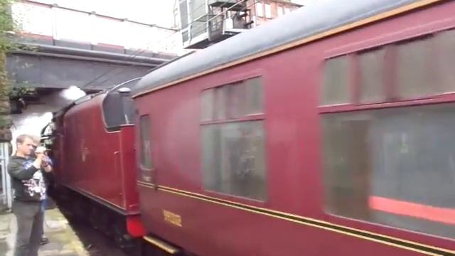 The LMS Jubilee Class 6P 4-6-0 No.45699 'Galatea'. (V7) смотреть онлайн