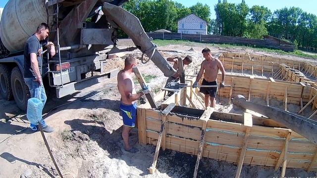 Заливка бетона в ленту 3 смотреть онлайн