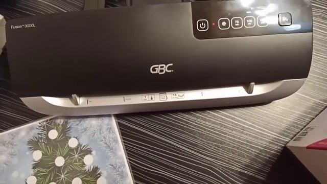 Распаковка - Ламинатор GBC Fusion 3000L A4 (4400748EU) смотреть онлайн