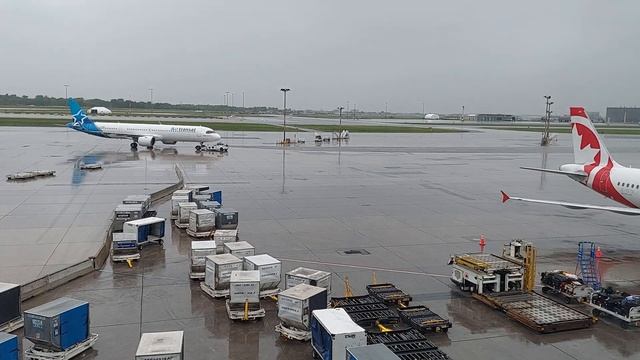 Montreal Airport Apron time lapse May 2022 смотреть онлайн