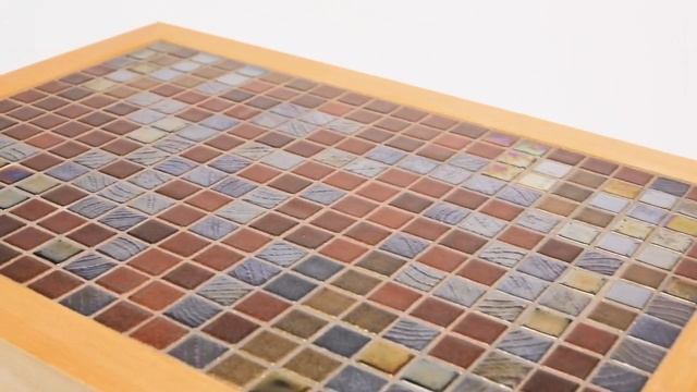 40. Журнальный столик из массива бука и стеклянной испанской мозаики смотреть онлайн