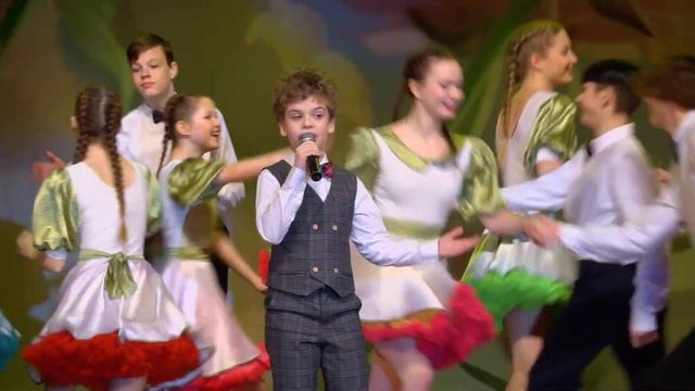 Образцовая эстрадная студия "Восторг" на 8 Марта - "Королева красоты" смотреть онлайн