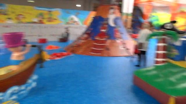 ДЕТСКИЙ ПАРК, развлечения для ДЕТЕЙ, батуты,горки ,АКВАГРИМ ЕДИНОРОЖКА baby shark song play for kid смотреть онлайн