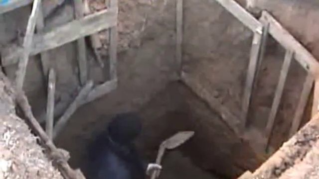 Монтаж септика Юнилос Астра 5.flv