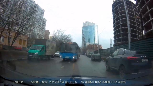 Страшно когда в лоб по встречке летит икарус. смотреть онлайн
