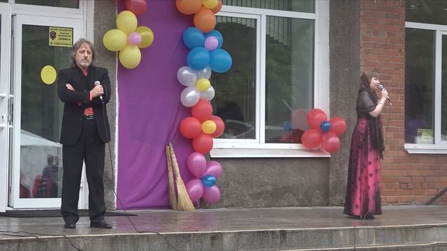 Цветы, цветы, кругом цветы смотреть онлайн