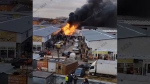 Горит строительный рынок около метро «Саларьево» - Москва 24