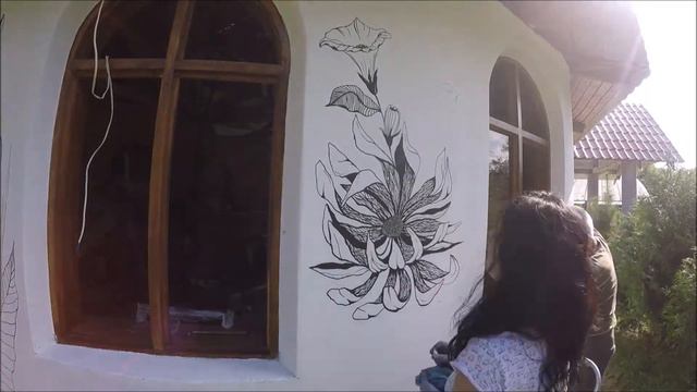 Painting on the facade of the restaurant. Graphic flowers Wallpainting brend.mira смотреть онлайн