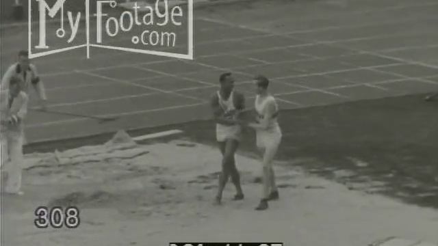 1936 Olympics Jesse Owens Wins Broad Jump Thanks Crowd смотреть онлайн
