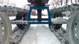 Мотоблок на гусеницах,с новыми ведущими колесами,вид изнутри!!!!!