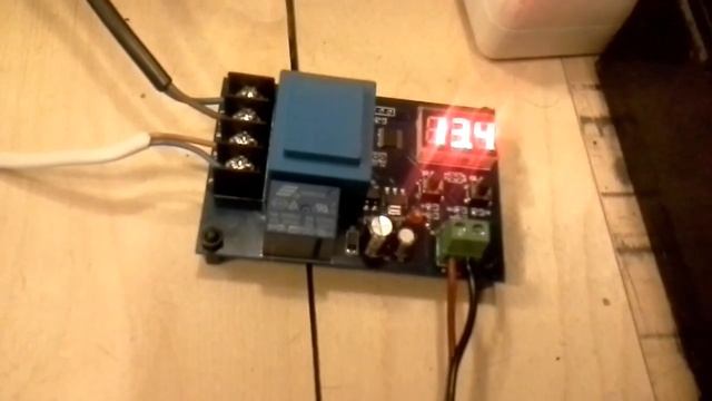 XH-M602 контроллер заряда аккумулятора смотреть онлайн