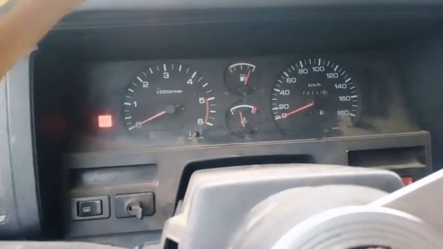 Поехал по гарантии менять двигатель за 330 КМ на Terrano 1,практически в поле. смотреть онлайн
