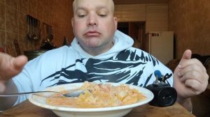 ОБЖОР рисовая каша с колбасой и тушенкой/мукбанг утренний