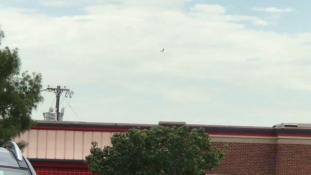 Неподалеку от международного аэропорта Даллас заметили НЛО в виде дементора смотреть онлайн