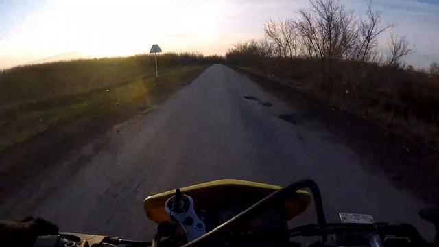На мотарде по деревне. Тест Suzuki DRZ400 смотреть онлайн