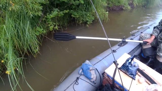 Сплав по реке. Рыбалка с лодки. Отличный клев в августе смотреть онлайн