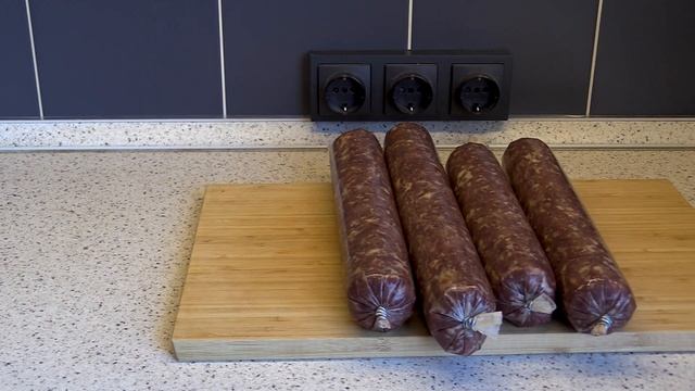 Сервелат финский в домашних условиях. #готовимвкусно #колбаса #емколбаски