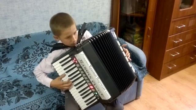 Шаинский Мир похож на цветной луг на саксофоне + гитара и ударные смотреть онлайн