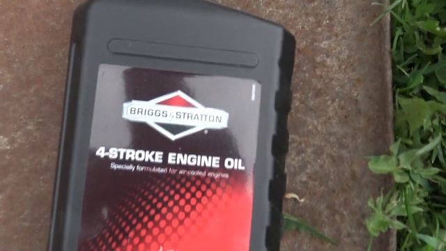 Замена масла в газонокосилке Makita PLM 4621 смотреть онлайн