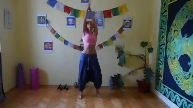 Йогический танец Каушики, отличная утрення практика, дающая проработку на всех уровнях. смотреть онлайн