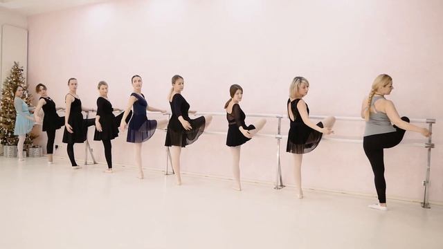 Открытый урок участниц группы "Балет 18+" смотреть онлайн