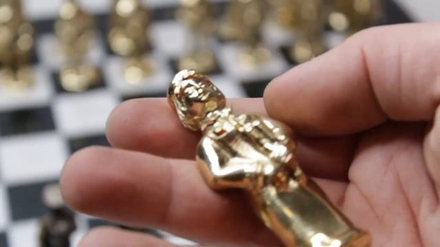 Шахматы "Железнодорожники" из мрамора и змеевика - обзор от магазина подарков "Счастливый случай" смотреть онлайн