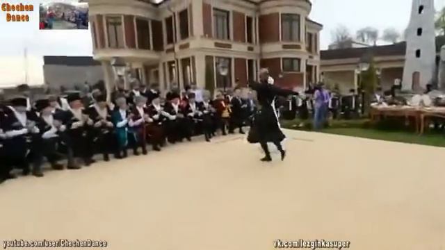 Чеченская лезгинка Рамзан Кадыров танцует от души смотреть онлайн