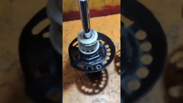 Mercedes E W212 front shock absorber смотреть онлайн