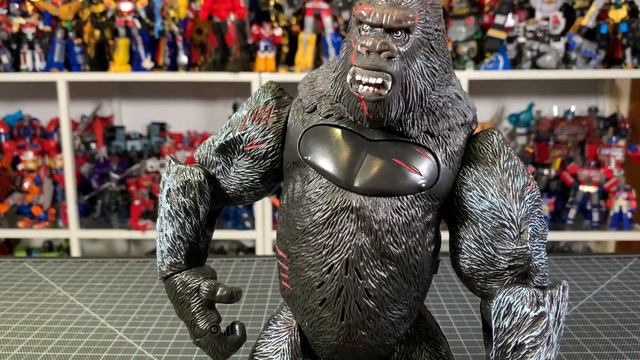 PLAYMATES TOYS 2005 ROARING KING KONG REVIEW! смотреть онлайн