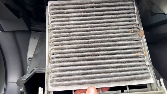 ТОЙОТА ПРИУС 20 | ЗАМЕНА ВОЗДУШНЫХ ФИЛЬТРОВ САЛОНА И ДВИГАТЕЛЯ | REPLACING AIR FILTERS TOYOTA PRIUS смотреть онлайн