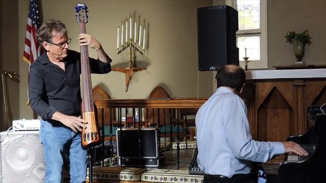 Bags Groove with Fred Moyer and GoldFlēce on Ibanez 804 EUB смотреть онлайн