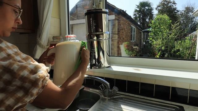 TAMING The TONGUE | Kitchen Deep Clean With Me | Christian Homemaking Motivation (FlyLady Zone 2)