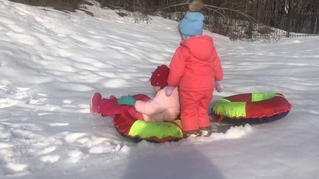 Последний снег в этом году катаемся на горке и строим снеговиков красная поляна сочи смотреть онлайн