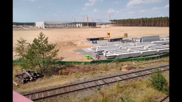 Tesla Giga Berlin's Speed Impresses and Worries Some Officials смотреть онлайн