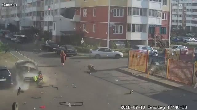 Взрыв газового баллона в автомобиле, г. Краснодар смотреть онлайн