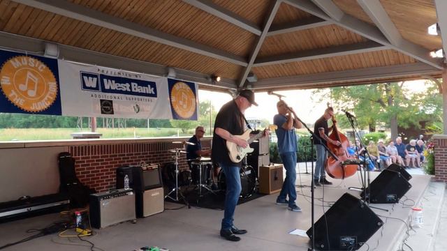 Dimples (John Lee Hooker cover) at Music in the Junction at West Des Moines' Valley Junction on 9-8 смотреть онлайн