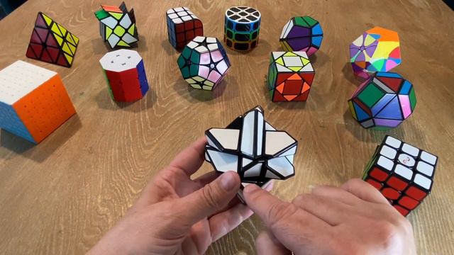 GHOST PRINCIPIANTES CUBO DE RUBIK 3x3 ARMAR EL GHOST- TUTORIAL FACIL -SI SE PUEDE RESOLVER! смотреть онлайн
