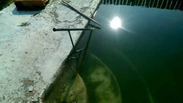 Бассеин на даче "Swimming pool at the cottage" смотреть онлайн