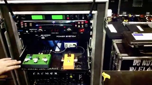 IN FLAMES PETER IWERS BASS RIG RUNDOWN by EBS Sweden AB смотреть онлайн