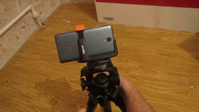 КАК прикрутить смартфон к штативу? простой переходник на штатив для смартфона