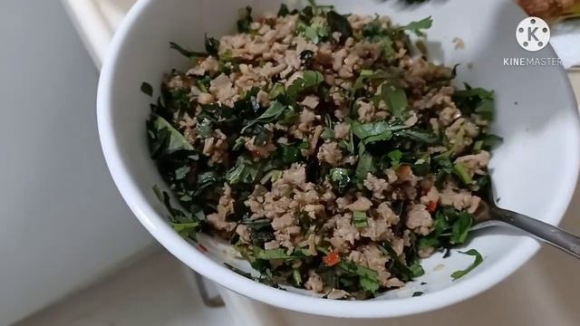 Minced pork wrap with Cabbage смотреть онлайн
