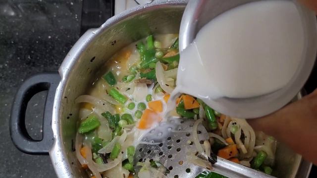 Vegetable stew #stew #breakfastrecipe #sidedishrecipe #vegetarianrecipes смотреть онлайн